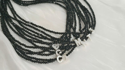 Collar con Letra